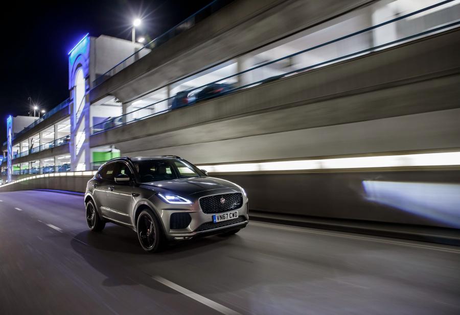  Jaguar E-Pace R-Dynamic P300 AWD 2017 года  (UK) (фото 30 из 44)